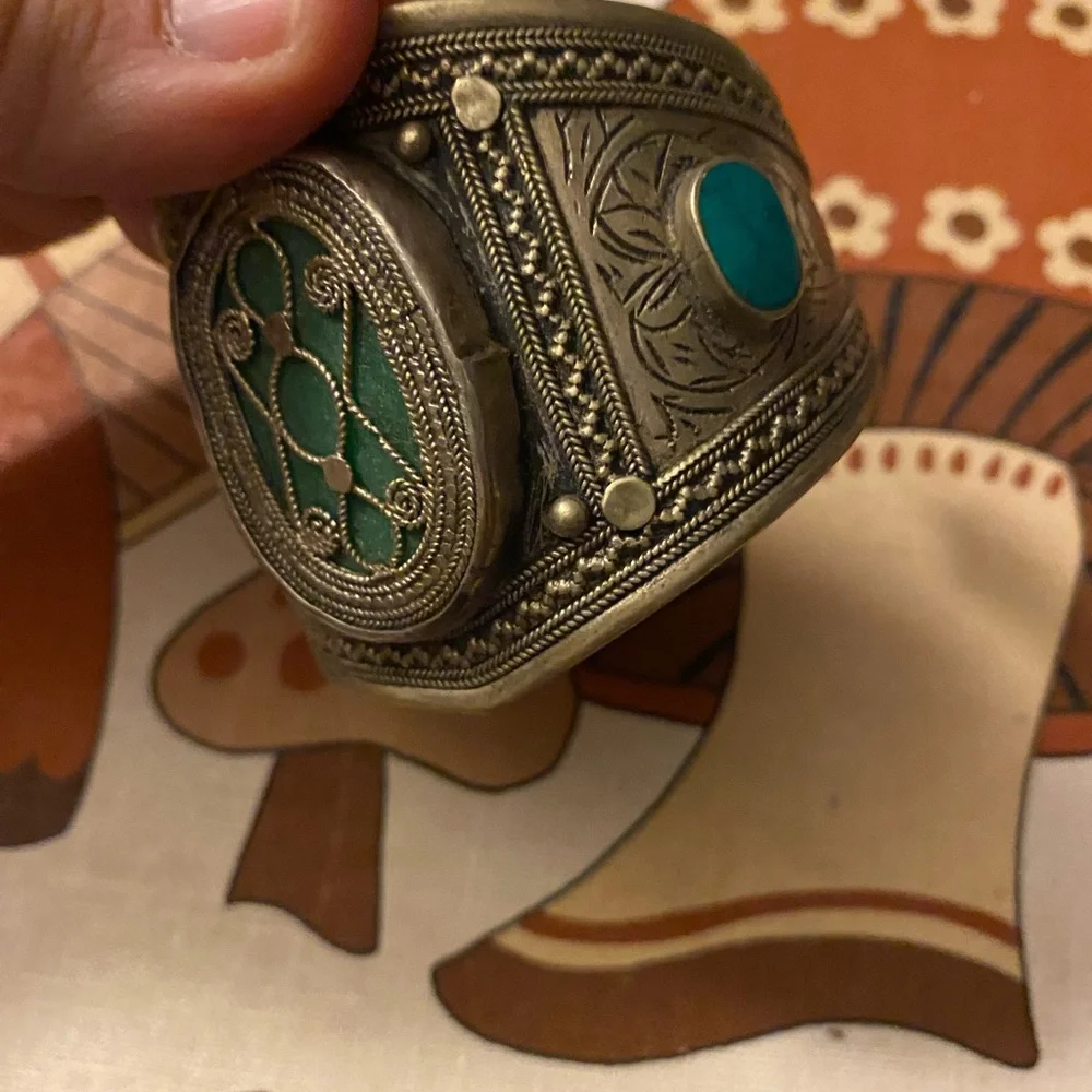 Silver and Green Vintage-Style Cuff Bracelet costume jewelry